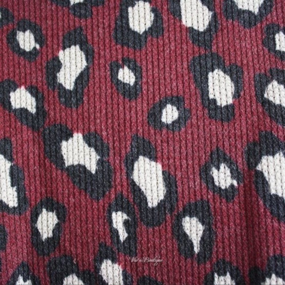 Burgundy Leopard print Color Block TOP - Picture 2 of 8